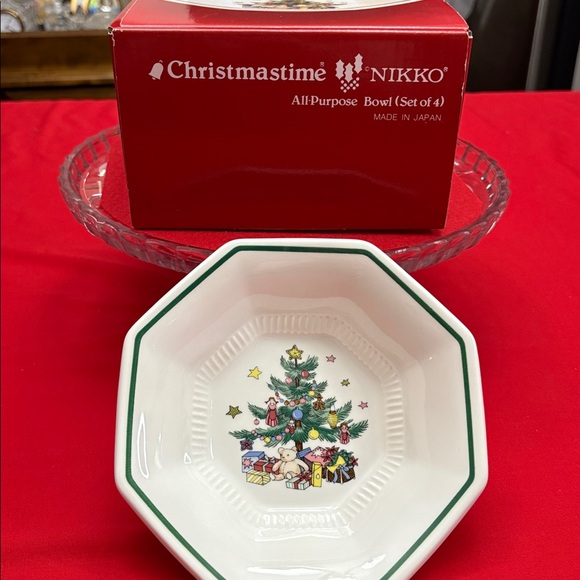 Nikko Christmastime Bowls-set of 4 - Picture 4 of 6